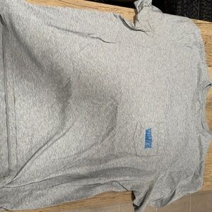 Vineyard Vines Heather Gray Tee with Blue Pocket Logo